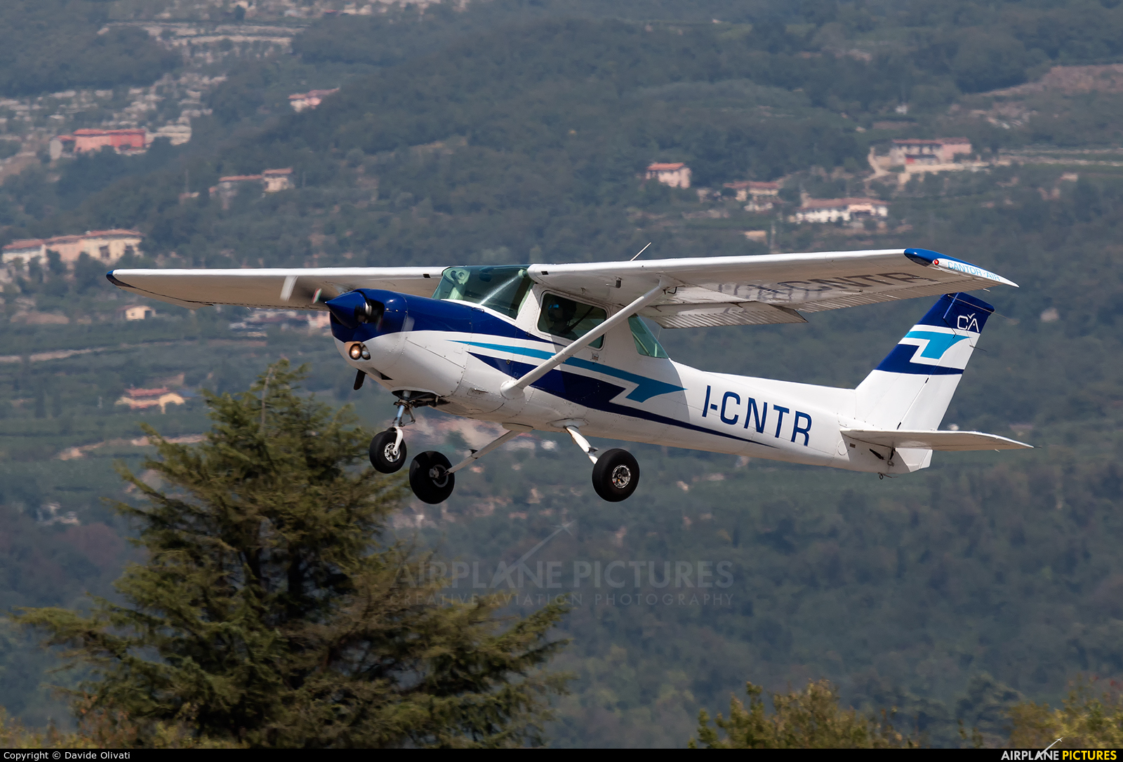 Private I-CNTR aircraft at Verona - Boscomantico