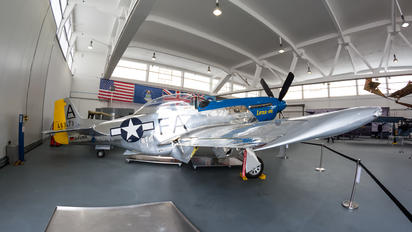 D-FUNN - Private North American TF-51D Mustang