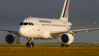 F-GUGH - Air France Airbus A318
