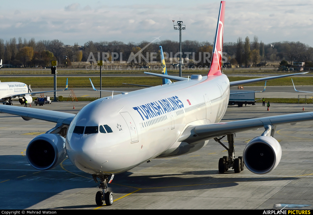Turkish Airlines TC-LNF aircraft at Kyiv - Borispol