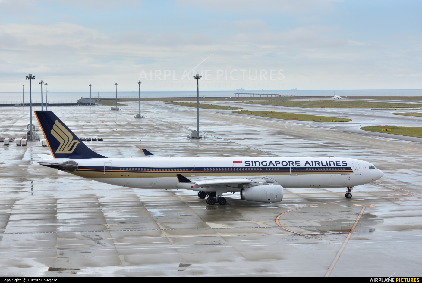 Singapore Airlines 9V-STY aircraft at Chubu Centrair Intl