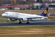 D-AIZX - Lufthansa Airbus A320 aircraft