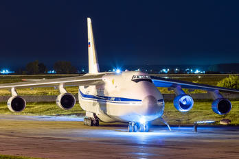 RA-82038 - 224 Flight Unit Antonov An-124