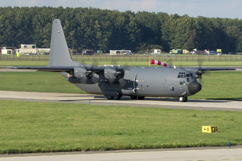 5226 - France - Air Force Lockheed C-130H Hercules