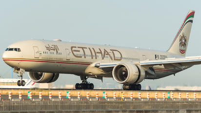 A6-ETM - Etihad Airways Boeing 777-300ER