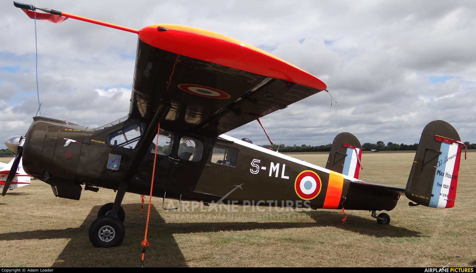 Private G-CIGH aircraft at Bicester