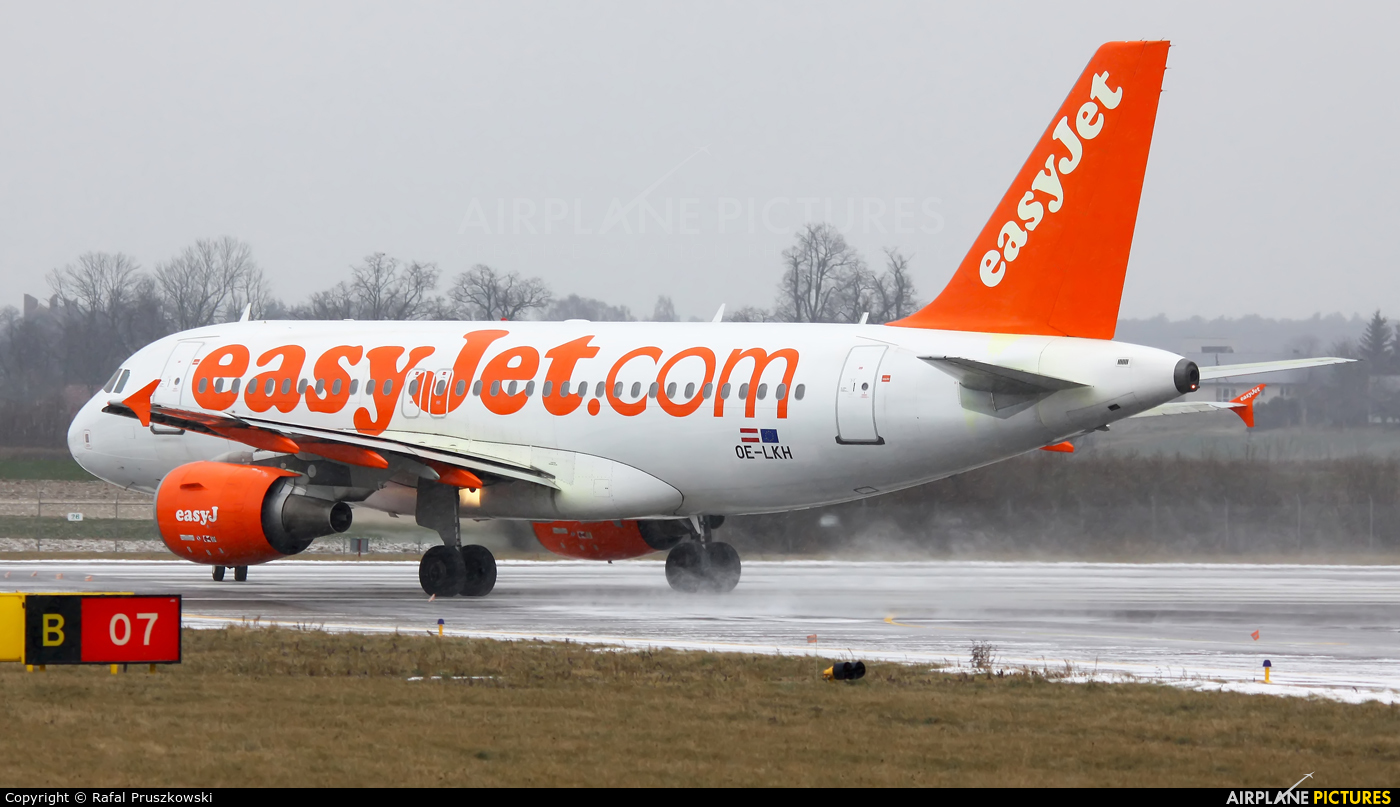 easyJet Europe OE-LKH aircraft at Lublin