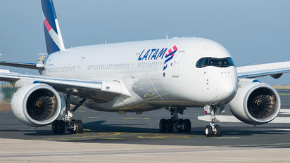 PR-XTE - LATAM Airbus A350-900