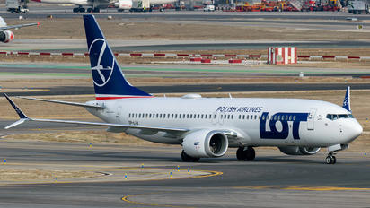 SP-LVB - LOT - Polish Airlines Boeing 737-8 MAX