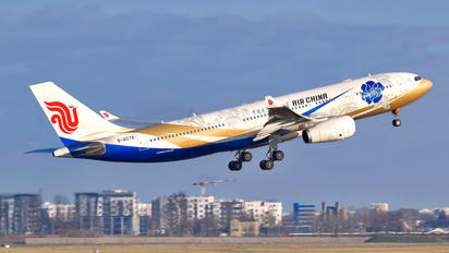B-6076 - Air China Airbus A330-200