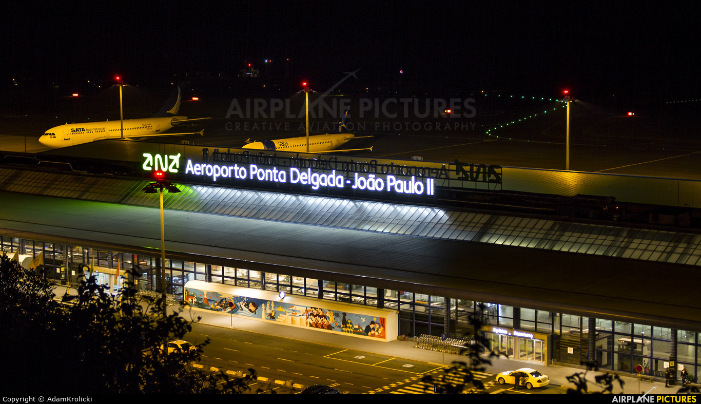 - Airport Overview - aircraft at Azores - Ponta Delgada