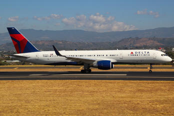 N6705Y - Delta Air Lines Boeing 757-200