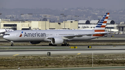 N721AN - American Airlines Boeing 777-300ER