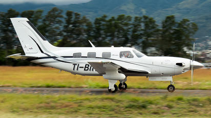 TI-BIH - Prestige Wings Piper PA-46 Malibu Meridian / Jetprop DLX