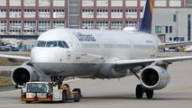 D-AIDG - Lufthansa Airbus A321 aircraft