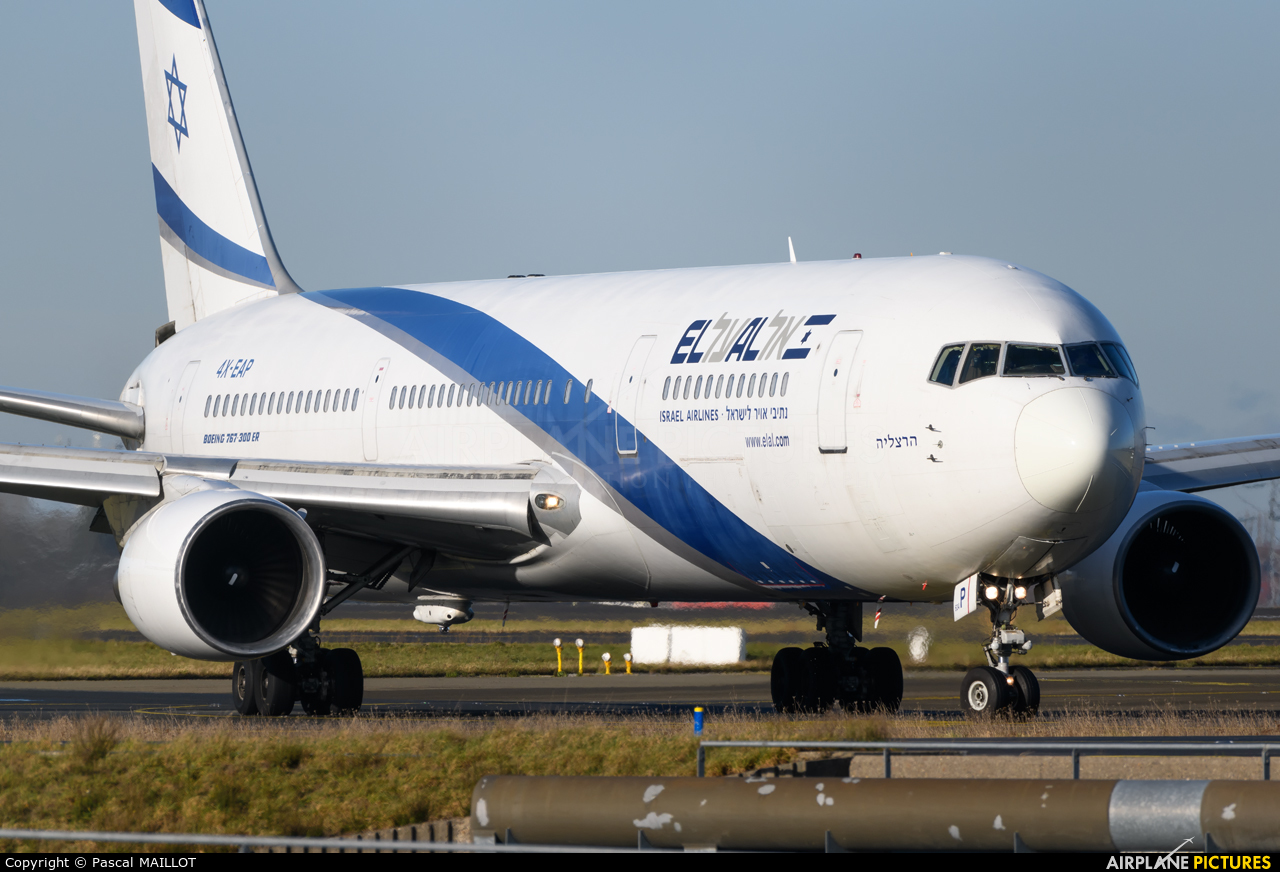 El Al Israel Airlines 4X-EAP aircraft at Paris - Charles de Gaulle