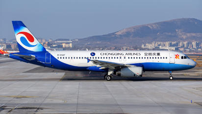 B-2347 - Chongqing Airlines Airbus A320