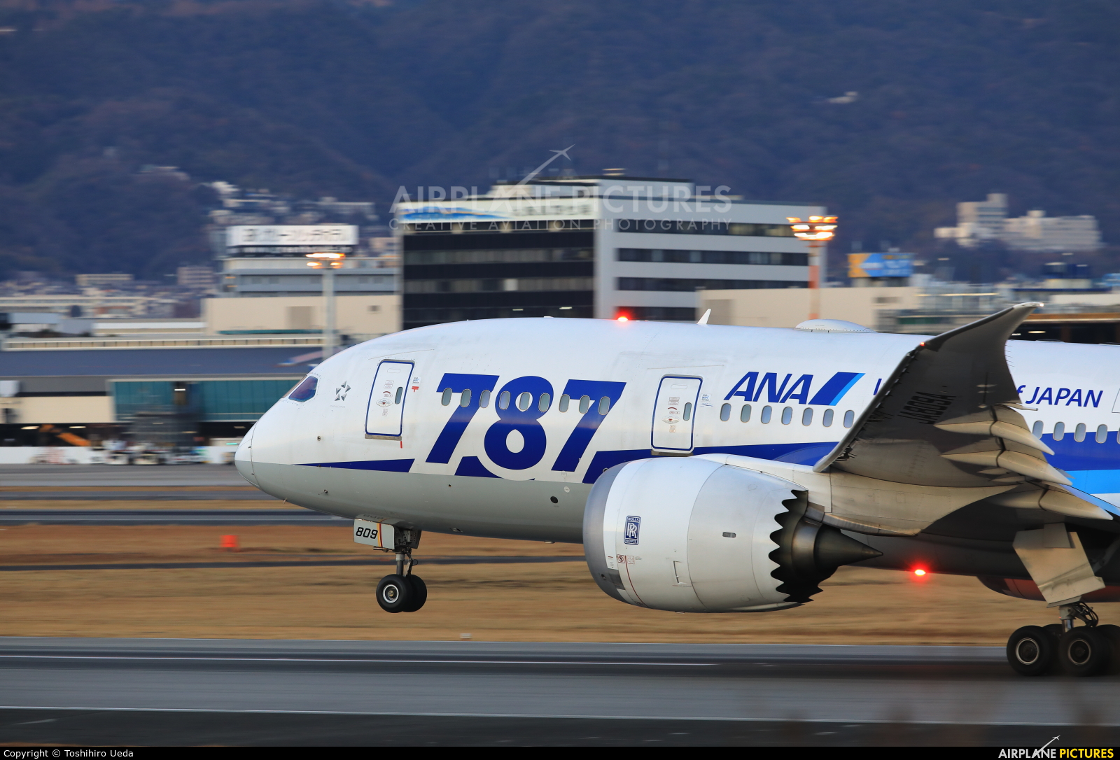 - Airport Overview JA809A aircraft at Osaka - Itami Intl
