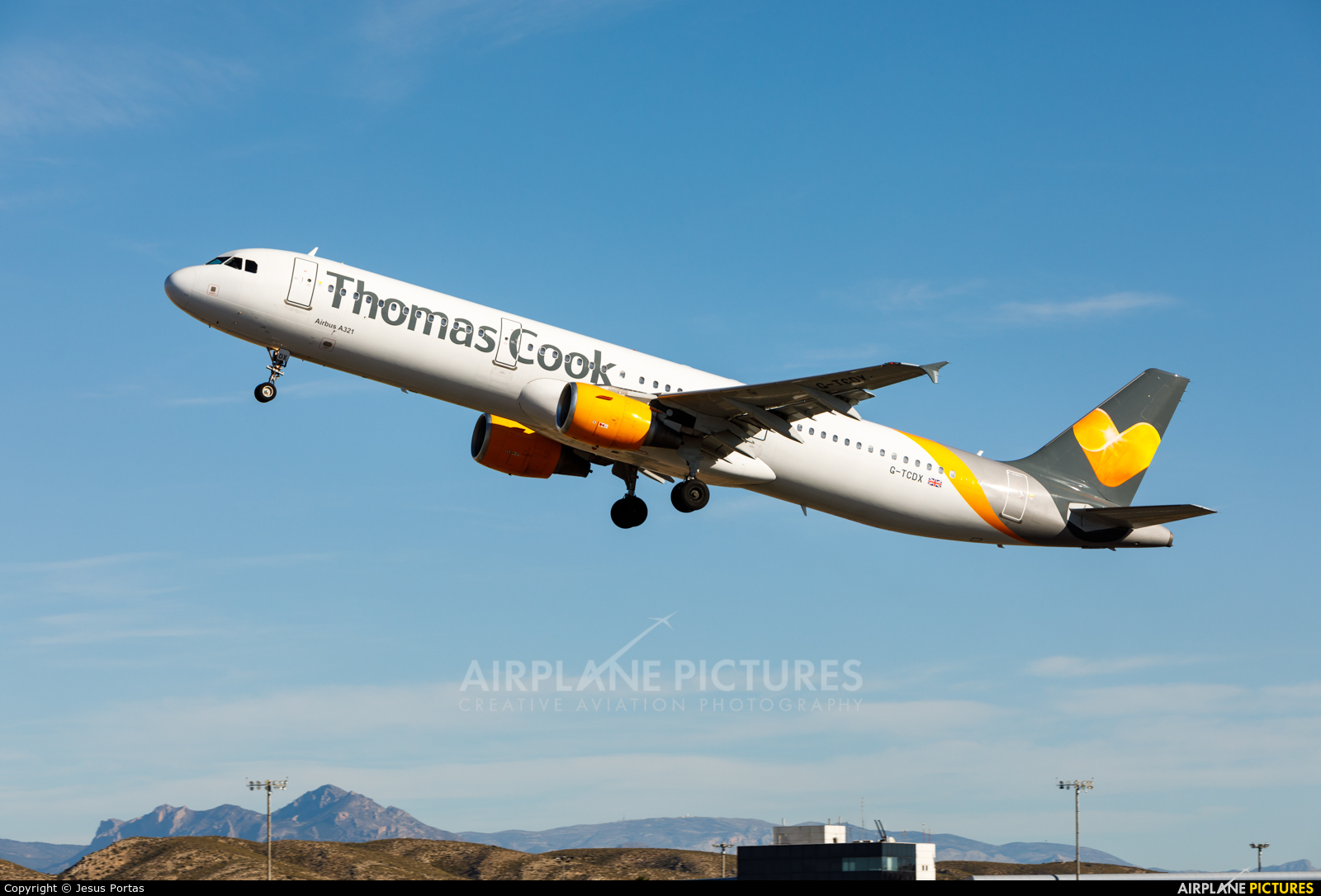 Thomas Cook G-TCDX aircraft at Alicante - El Altet
