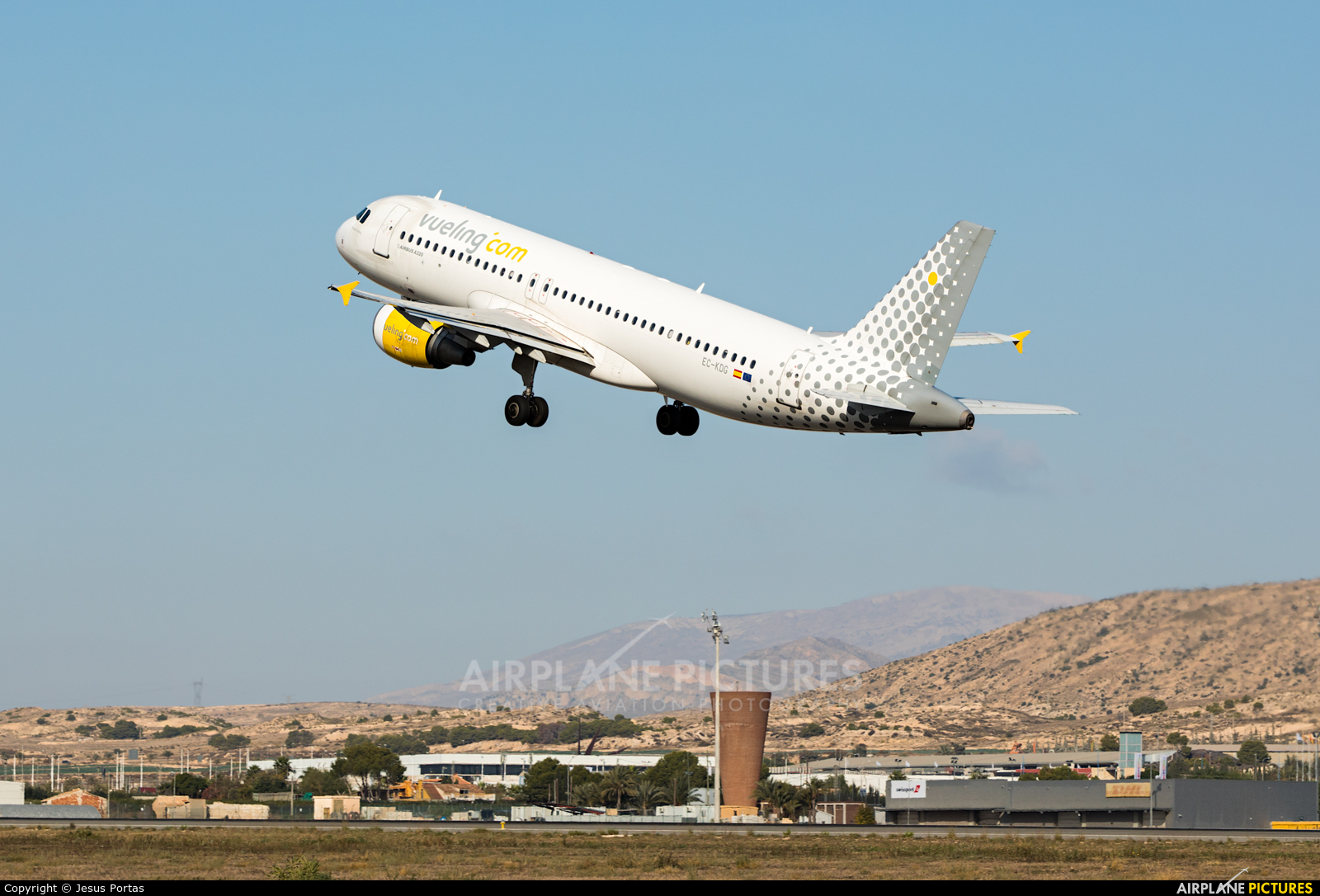 Vueling Airlines EC-KDG aircraft at Alicante - El Altet
