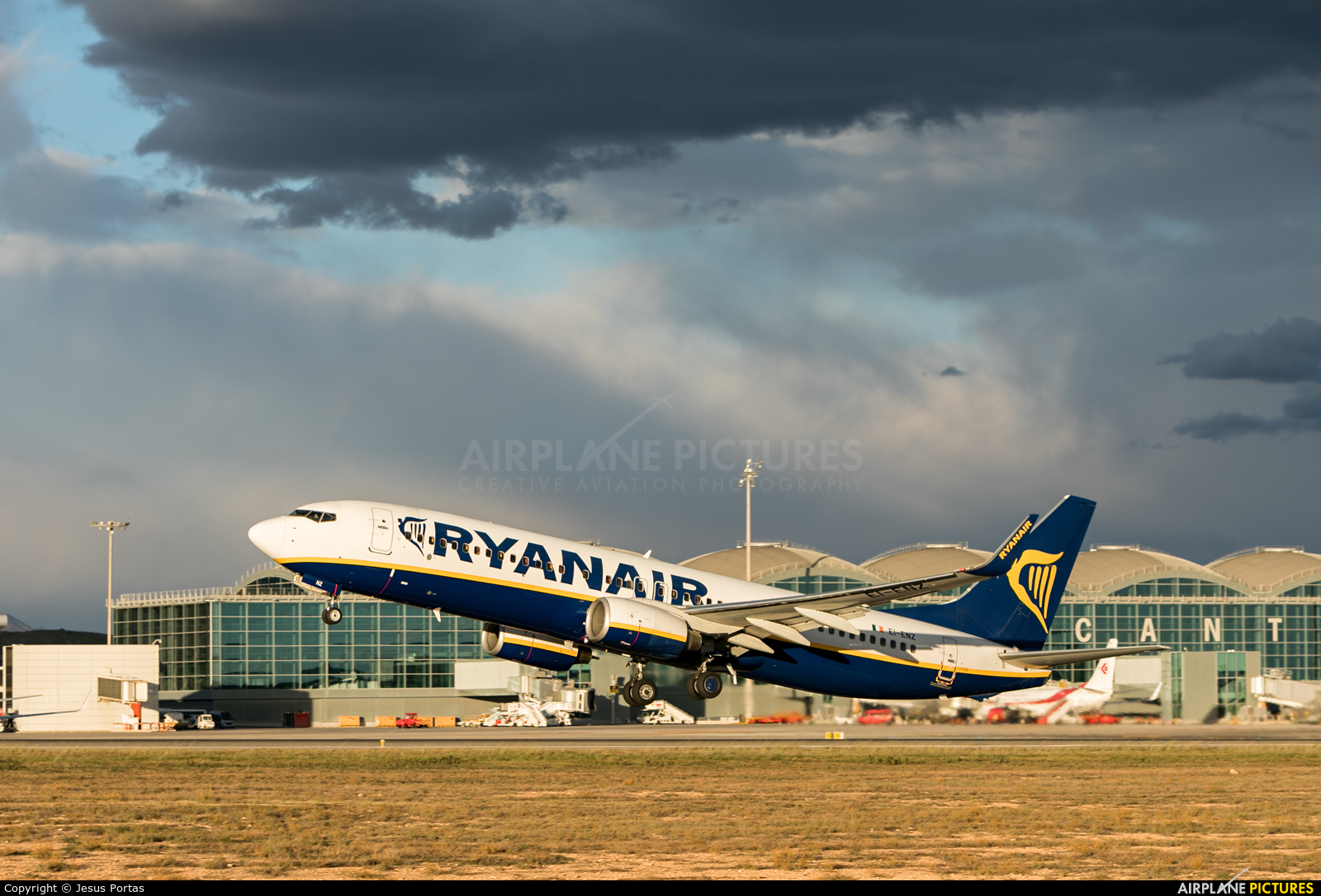 Ryanair EI-ENZ aircraft at Alicante - El Altet