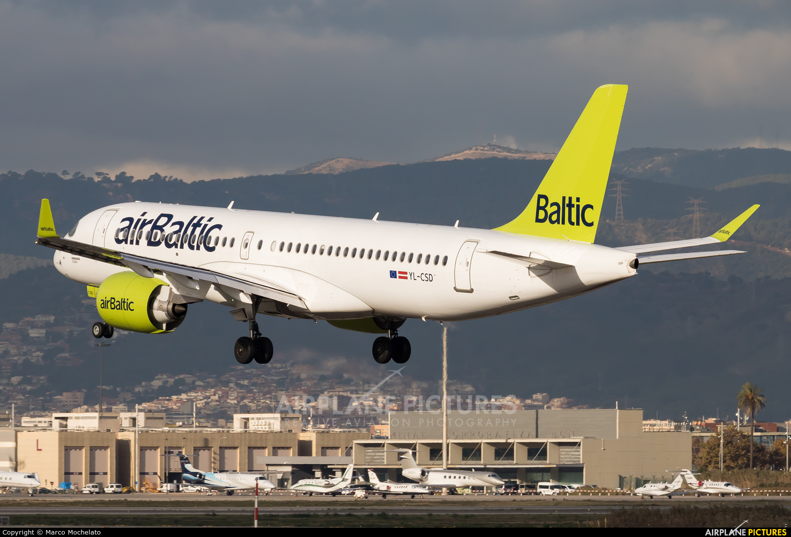 Air Baltic YL-CSD aircraft at Barcelona - El Prat