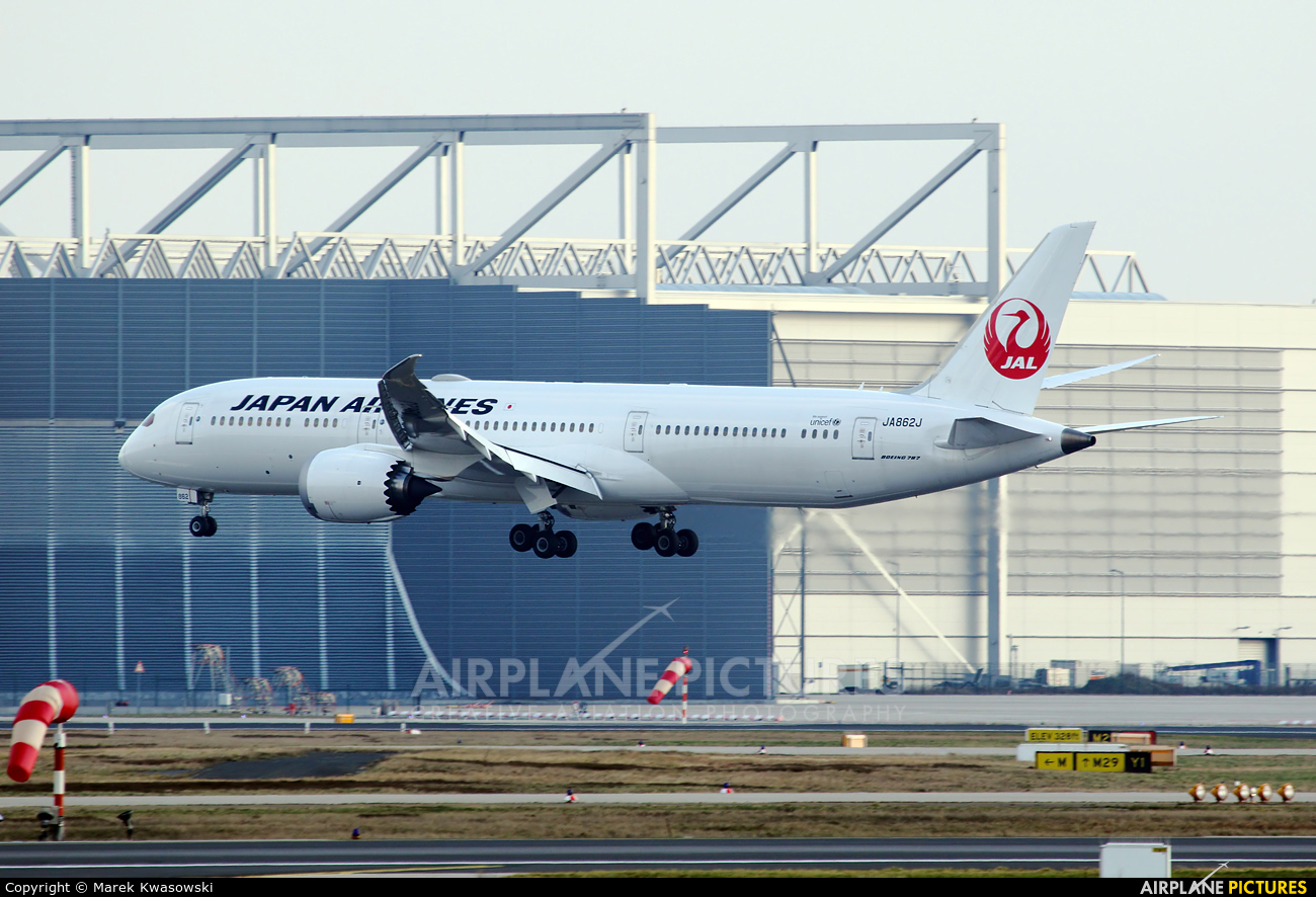 JAL - Japan Airlines JA862J aircraft at Frankfurt