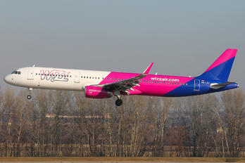 HA-LXT - Wizz Air Airbus A321