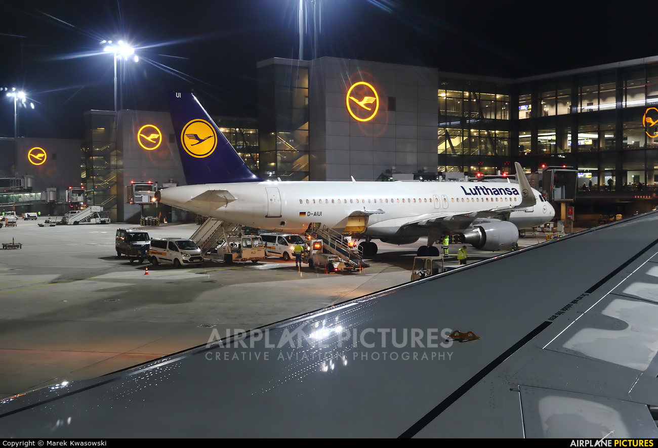 Lufthansa D-AIDM aircraft at Frankfurt