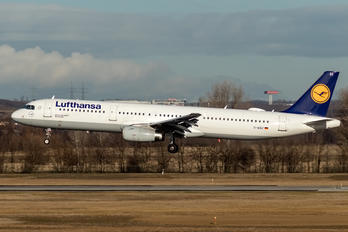 D-AISZ - Lufthansa Airbus A321