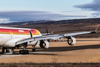 EC-GLE - Iberia Airbus A340-300