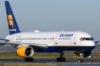 TF-FIO - Icelandair Boeing 757-200