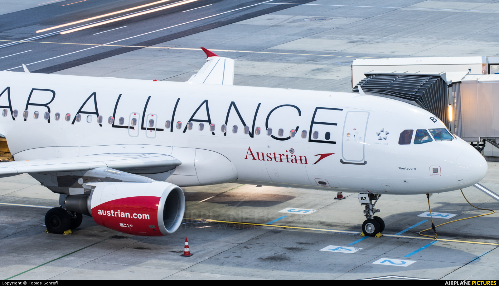 Austrian Airlines/Arrows/Tyrolean OE-LBZ aircraft at Vienna - Schwechat