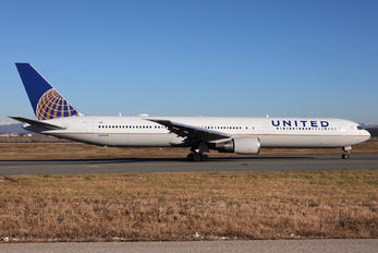 N59053 - United Airlines Boeing 767-400ER
