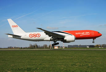 OO-TSC - TNT Boeing 777F