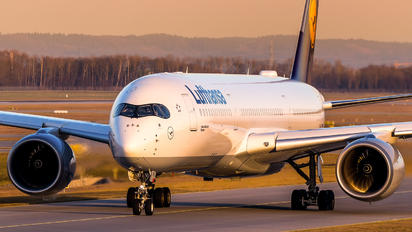 D-AIXF - Lufthansa Airbus A350-900