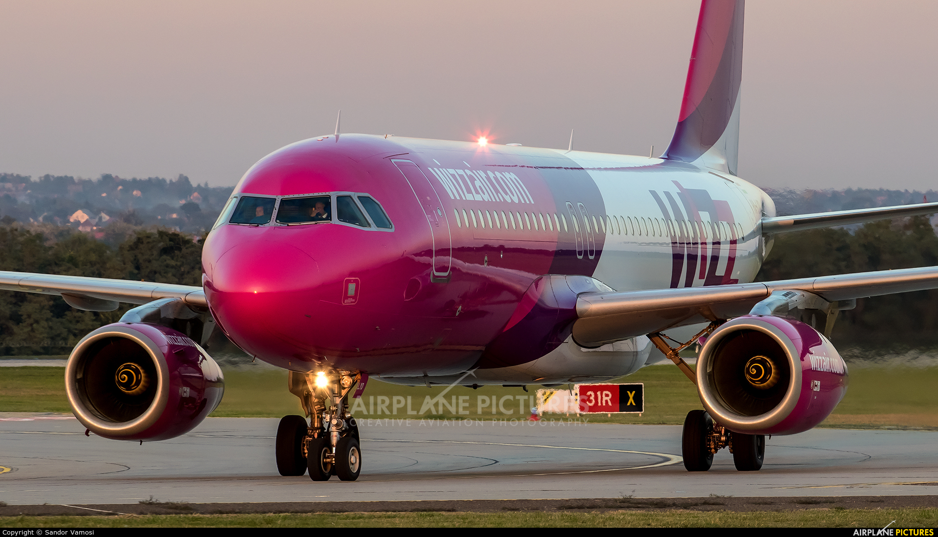 Wizz Air HA-LYD aircraft at Kecskemét