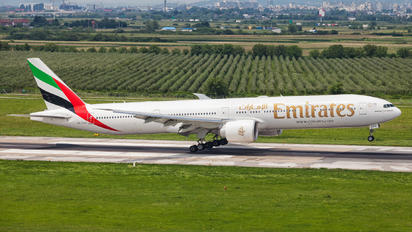 A6-EPH - Emirates Airlines Boeing 777-300ER