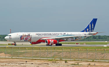 9M-XXF - AirAsia X Airbus A330-300