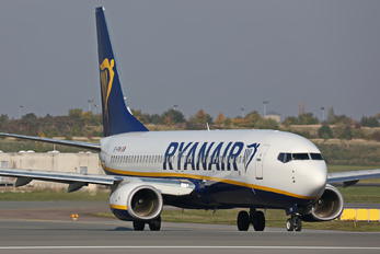 EI-FRN - Ryanair Boeing 737-8AS