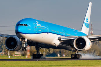 PH-BVP - KLM Boeing 777-300ER