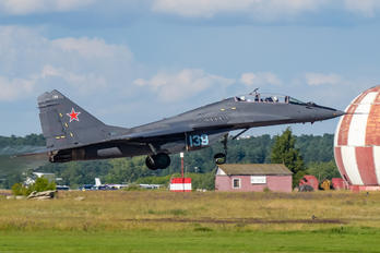 139 - RSK MiG Mikoyan-Gurevich MiG-29UB