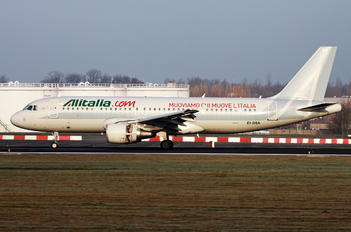 EI-DSA - Alitalia Airbus A320
