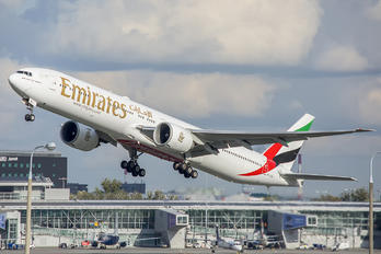 A6-EBG - Emirates Airlines Boeing 777-300ER