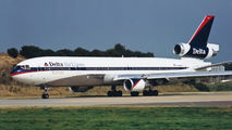 Delta Air Lines N812DE image