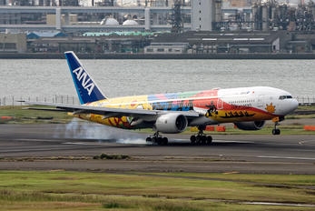 JA741A - ANA - All Nippon Airways Boeing 777-200