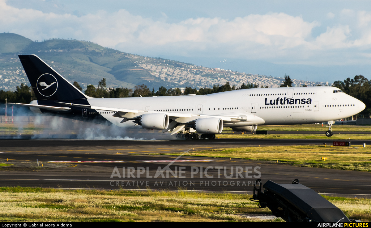 Lufthansa D-ABYA aircraft at Mexico City - Licenciado Benito Juarez Intl