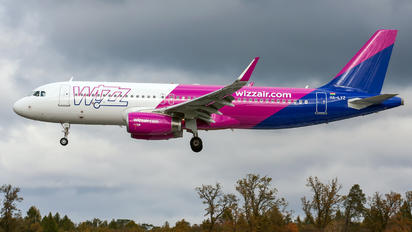 HA-LYZ - Wizz Air Airbus A320