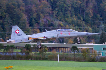 J-3201 - Switzerland - Air Force Northrop F-5F Tiger II