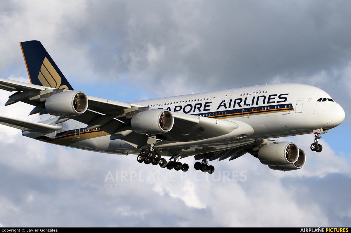 Singapore Airlines 9V-SKN aircraft at London - Heathrow
